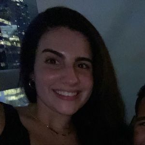 Meet your Posher, Daniela